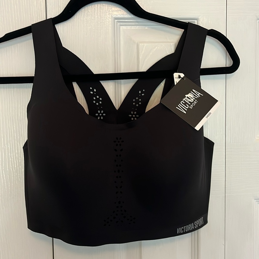 NWT sports bra